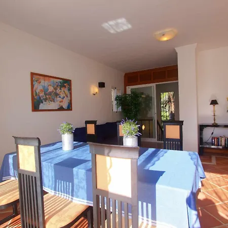 1072 Beachfront El Paraiso Retreat With Pool & Bbq Вилла