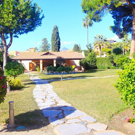 1072 Beachfront El Paraiso Retreat With Pool & Bbq