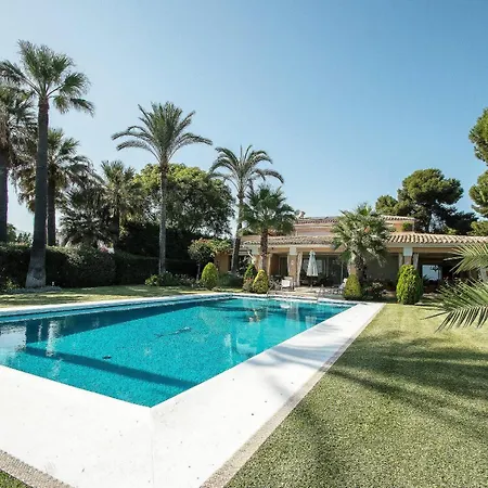 1072 Beachfront El Paraiso Retreat With Pool & Bbq Villa Estepona