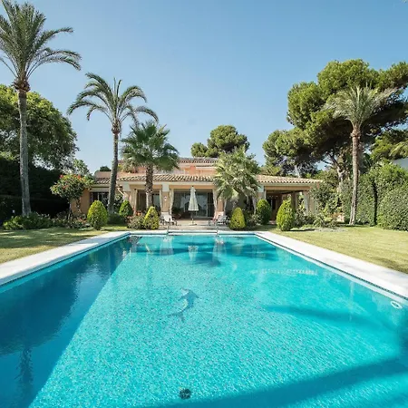 1072 Beachfront El Paraiso Retreat With Pool & Bbq