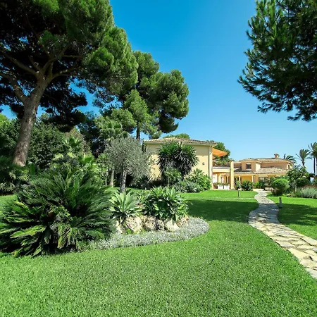 1072 Beachfront El Paraiso Retreat With Pool & Bbq