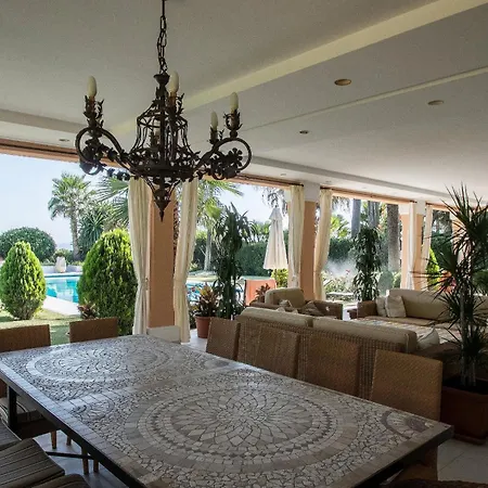 1072 Beachfront El Paraiso Retreat With Pool & Bbq Villa Estepona