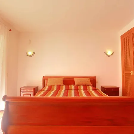 Villa 1072 Beachfront El Paraiso Retreat With Pool & Bbq