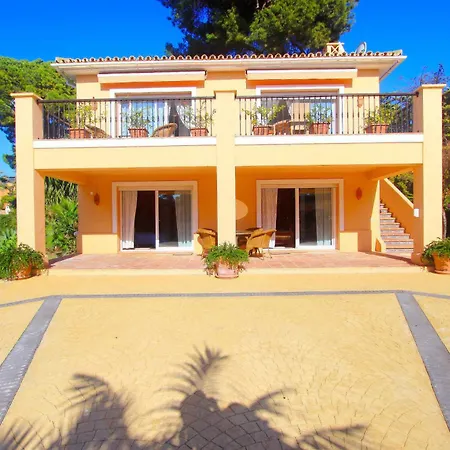 1072 Beachfront El Paraiso Retreat With Pool & Bbq Villa Estepona