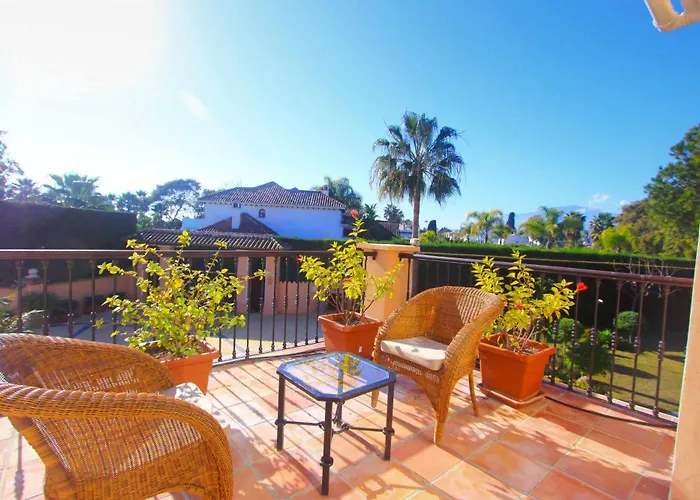 1072 Beachfront El Paraiso Retreat With Pool & Bbq