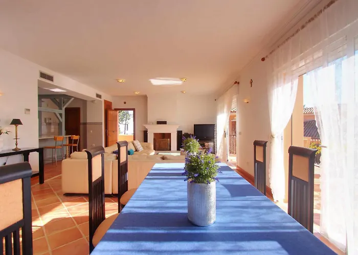 1072 Beachfront El Paraiso Retreat With Pool & Bbq * Estepona