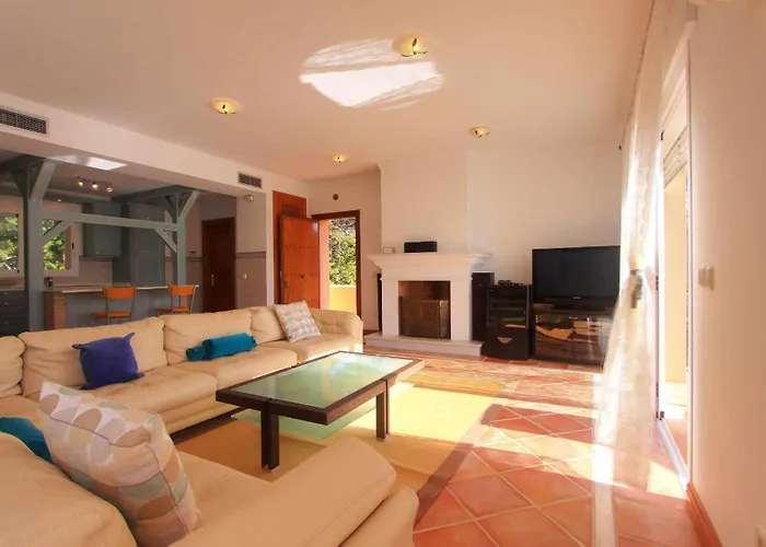 1072 Beachfront El Paraiso Retreat With Pool & Bbq * Estepona