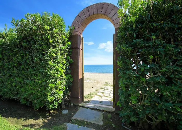 1072 Beachfront El Paraiso Retreat With Pool & Bbq *