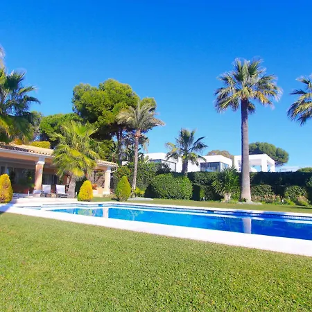 1072 Beachfront El Paraiso Retreat With Pool & Bbq *