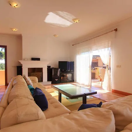 1072 Beachfront El Paraiso Retreat With Pool & Bbq Estepona